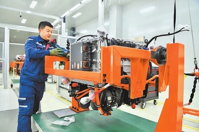 加“力”生產(chǎn) 向“質(zhì)”而行 全省“萬人助萬企”活動(dòng)中的“焦作實(shí)踐”——以普通機(jī)械設(shè)備安裝服務(wù)為例